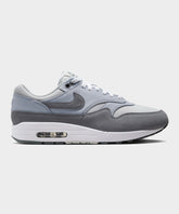 Nike Air Max 1 in Photon Dust + Smoke Grey