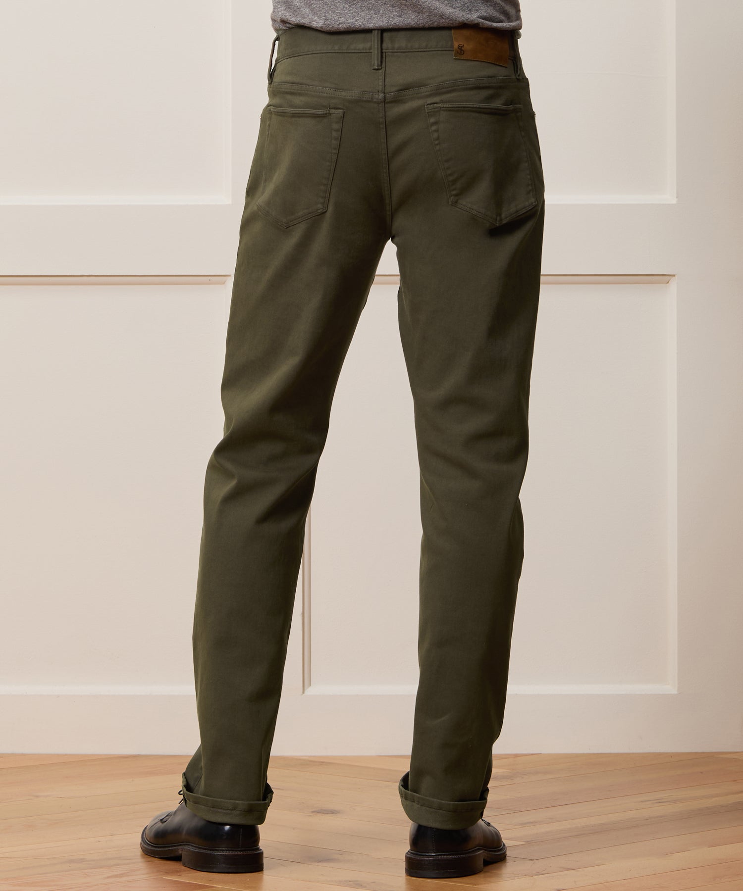 Straight Fit 5-Pocket Chino