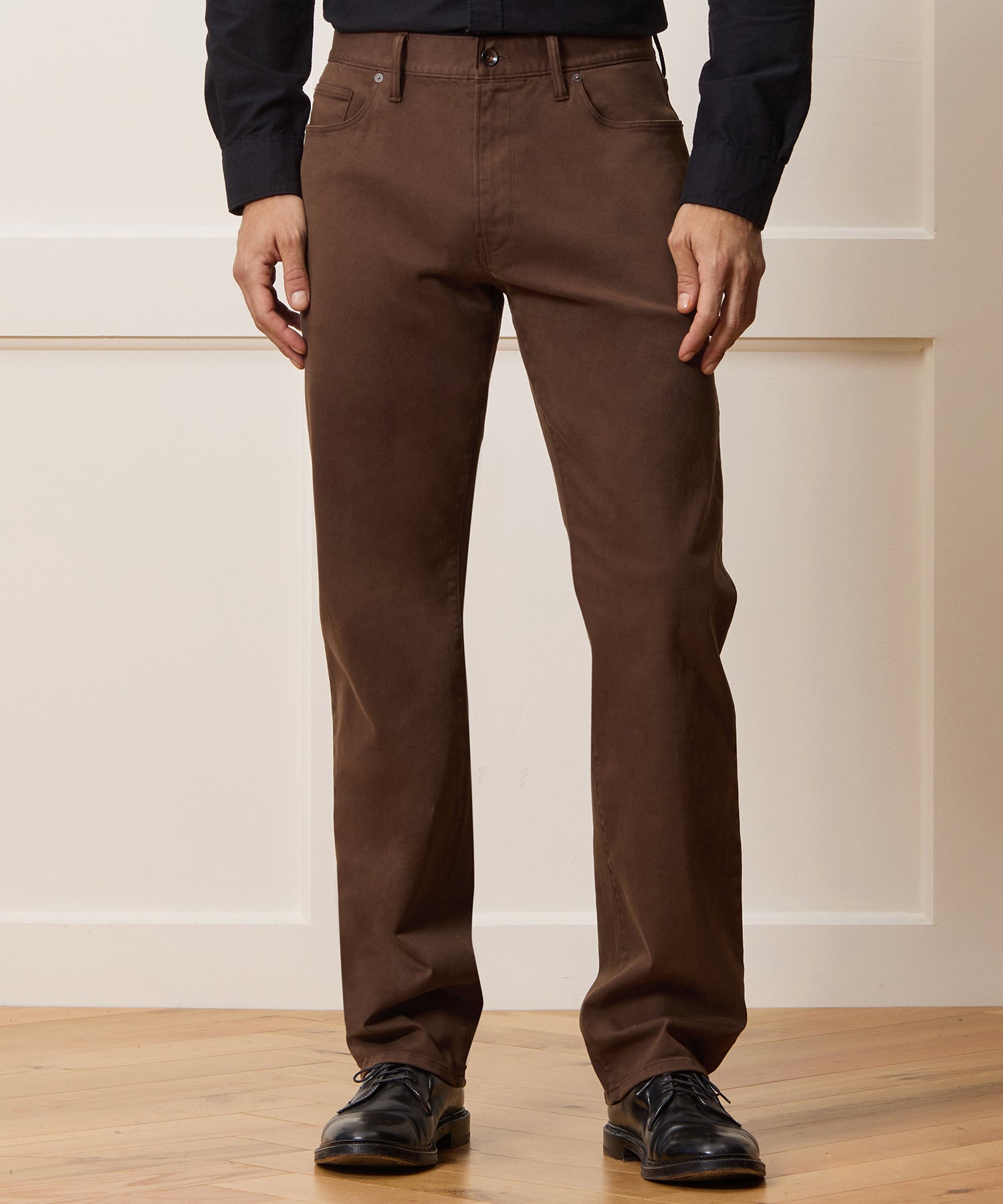 Straight Fit 5-Pocket Chino