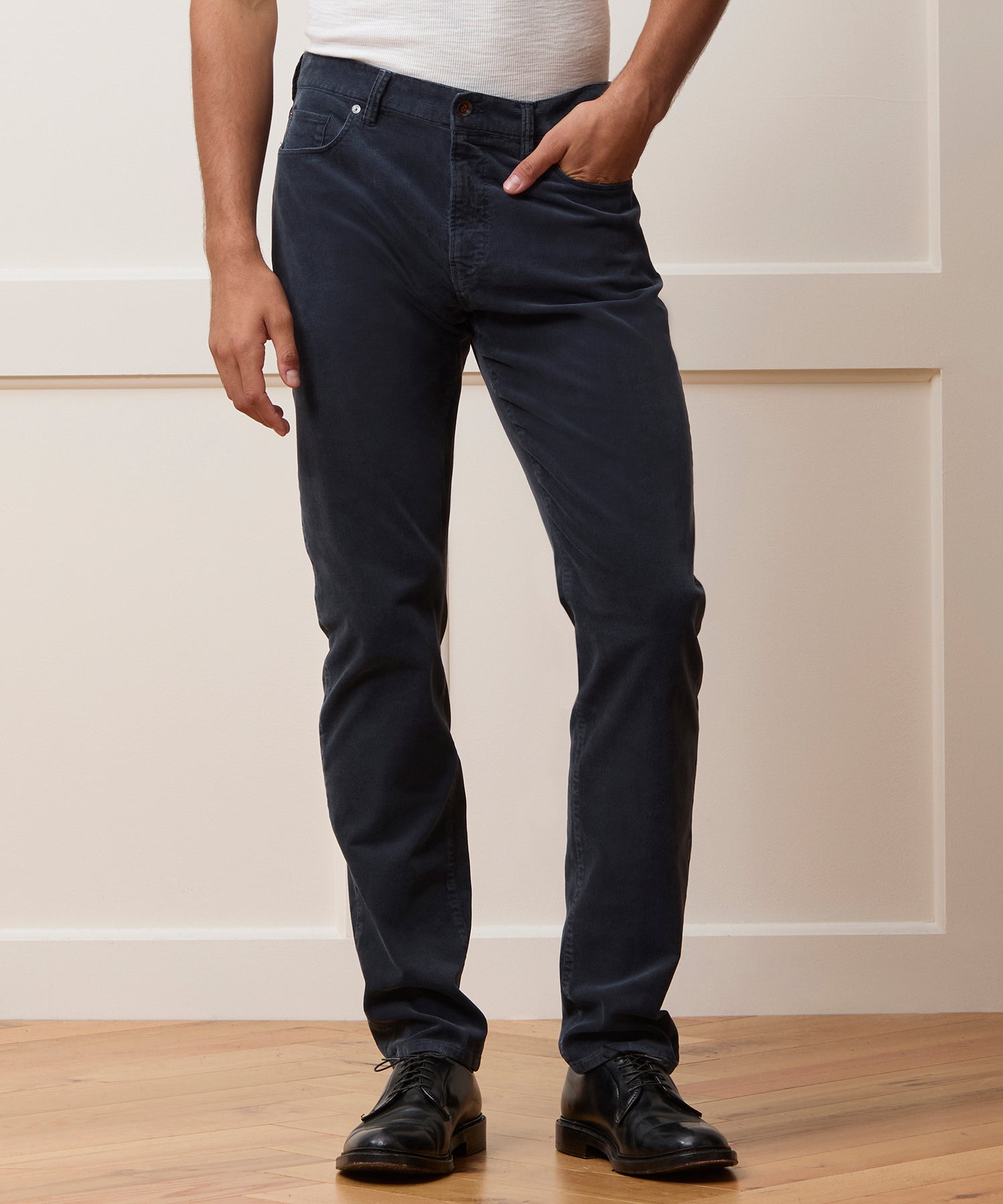 Slim 5-Pocket Corduroy Pant