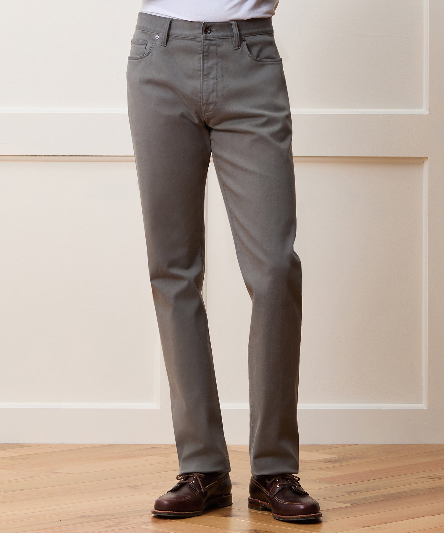 Straight Fit 5-Pocket Chino