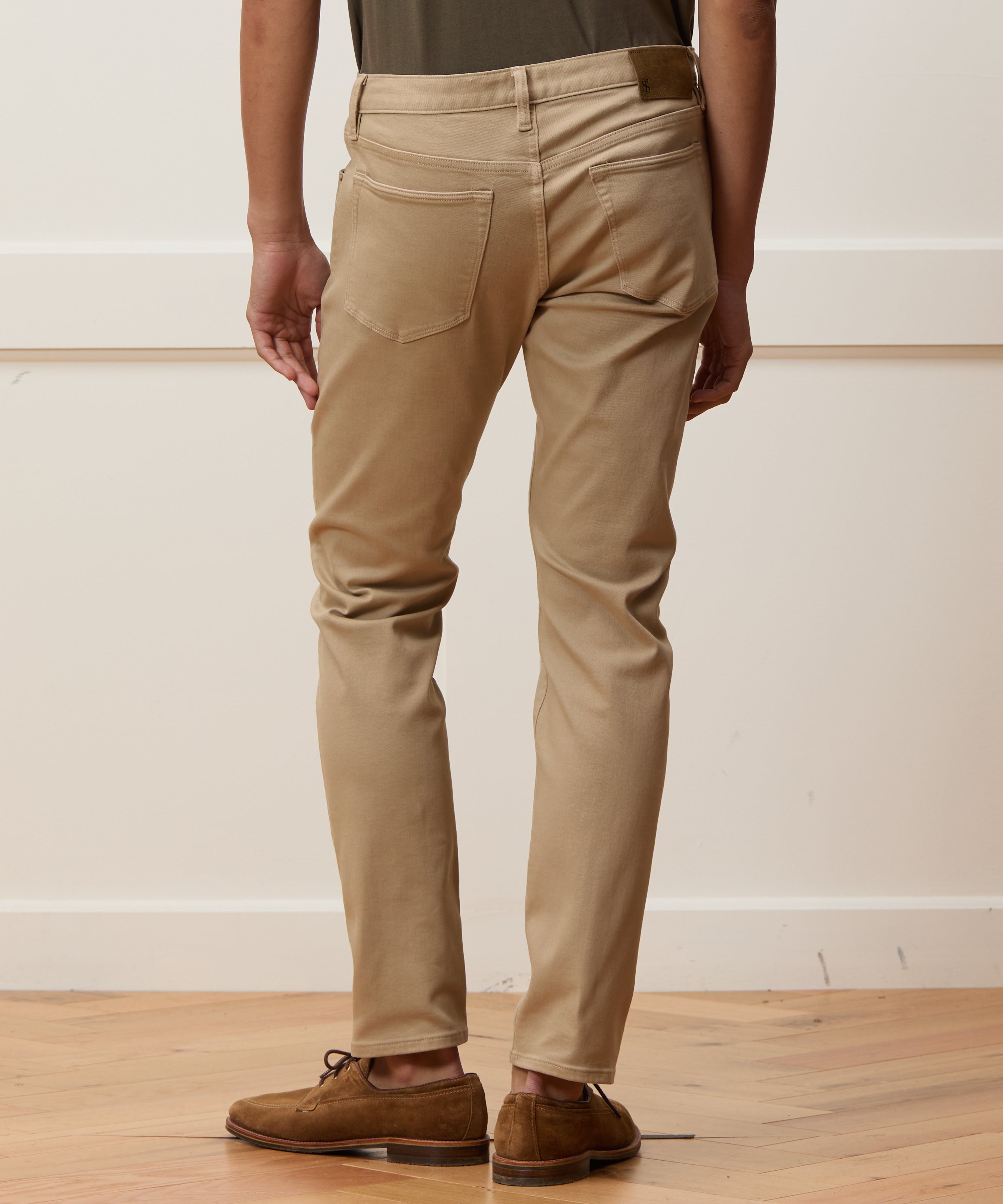 Slim Fit 5-Pocket Chino