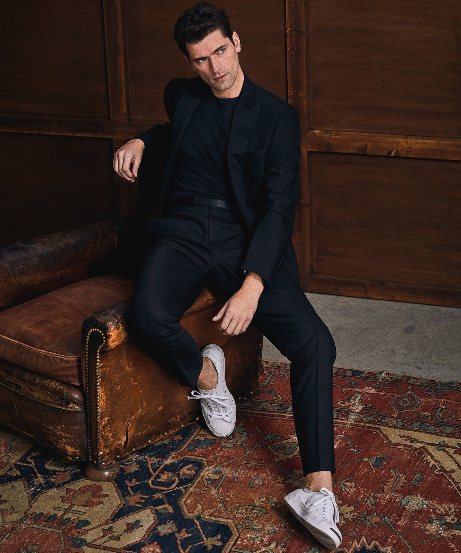 Made in USA Sutton Peak Lapel Tuxedo Jacket in Black