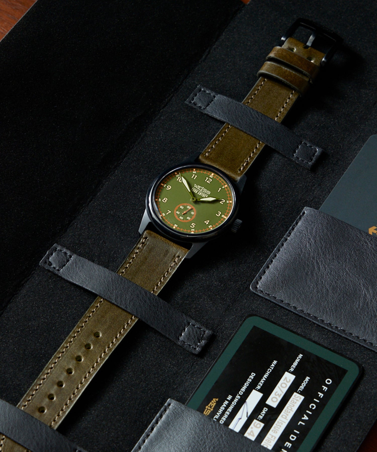 Todd Snyder x Weiss Watch Company 38MM Standard Issue Watch in Forest Ranger