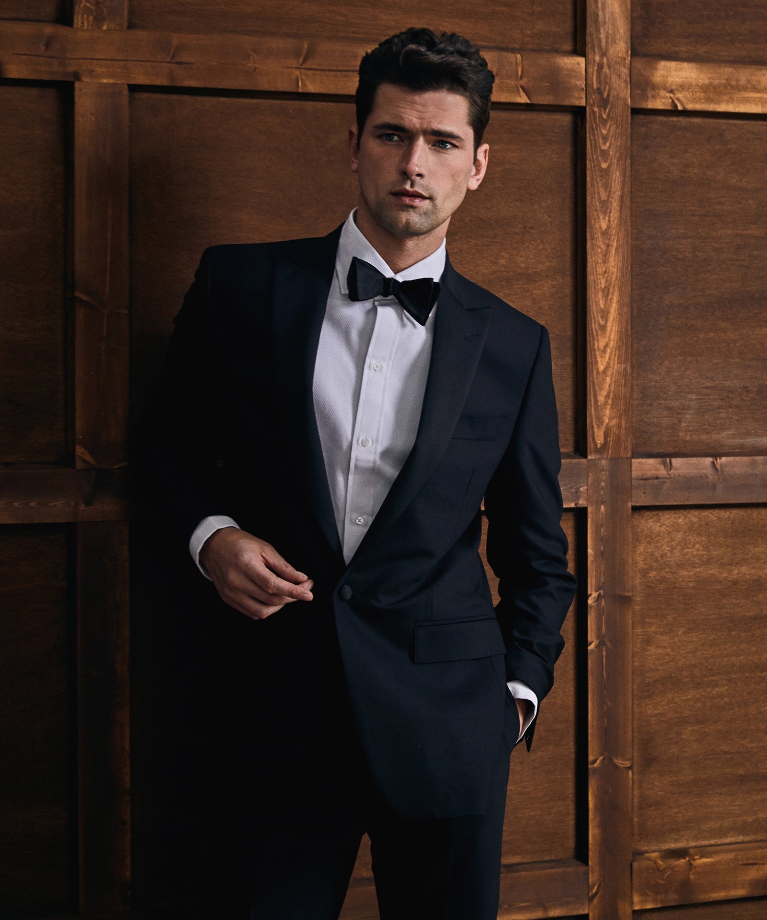 Made in USA Sutton Peak Lapel Tuxedo Jacket in Black