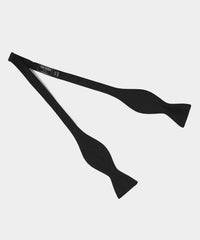 Italian Silk Bowtie in Black
